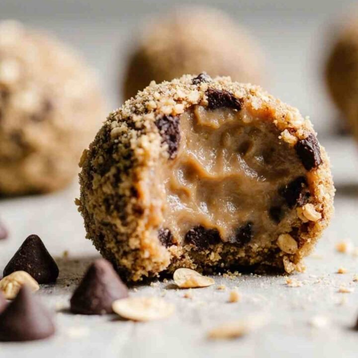 This Easy No Bake Protein Balls Recipe