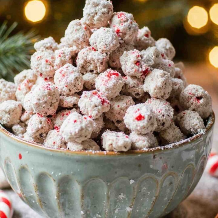 Christmas Peppermint Bark Puppy Chow