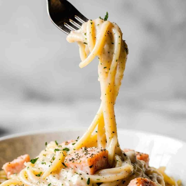 Creamy Garlic Salmon Pasta