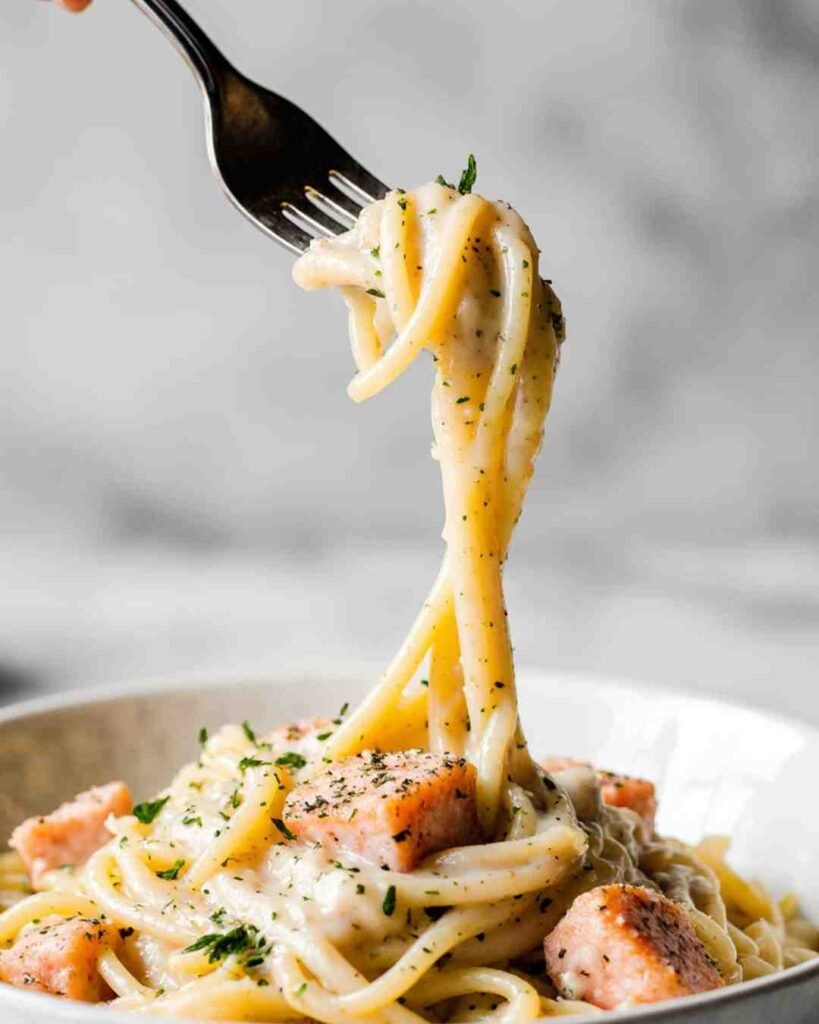 Creamy Garlic Salmon Pasta