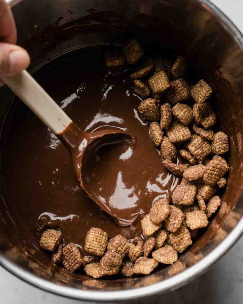 Christmas Peppermint Bark Puppy Chow